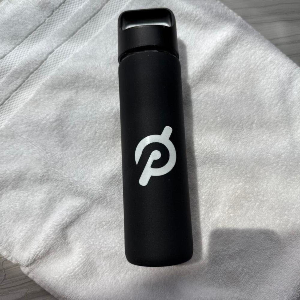 Black PELOTON GLASS WATER BOTTLE w/ Silicone Non-Slip Grip‎ 16 oz Screw On Lid